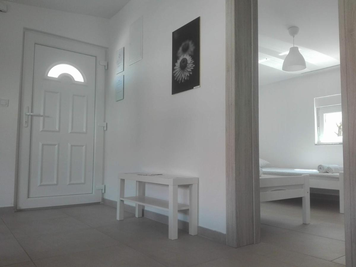 Apartman Bunaric Vir Exterior photo
